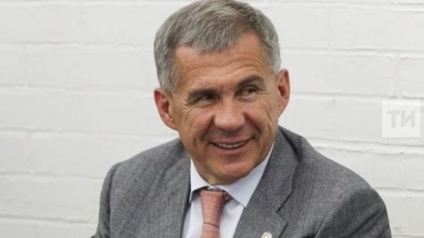 Рустам Минниханов поздравил татарстанцев с Днем строителя