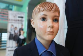 Родители казанских школьников не верят в начало учебного года и не спешат в магазины за формой и тетрадками 