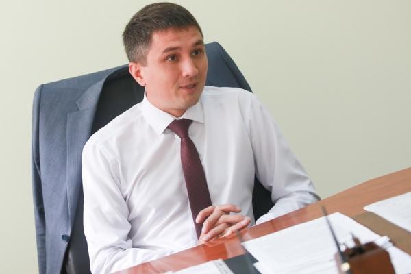 «Да я лучше многих мужчин паркуюсь!»: розовую парковку «для блондинок» у казанского ТЦ оценили не все «Да я лучше многих мужчин паркуюсь!»: розовую парковку «для блондинок» у казанского ТЦ оценили не все