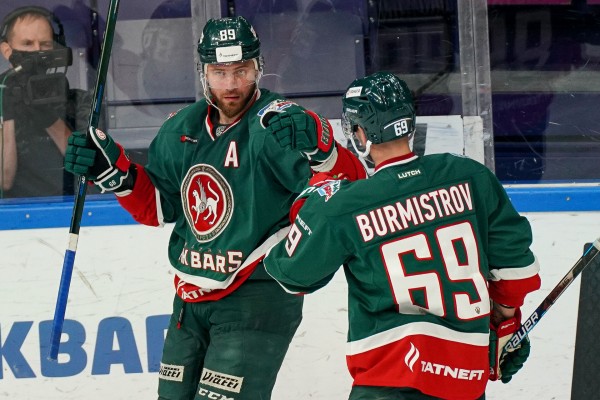 
              Артём Лукоянов: &laquo;Не во всех командах молодым дают шанс, у нас в &laquo;Ак Барсе&raquo; это есть&raquo;            