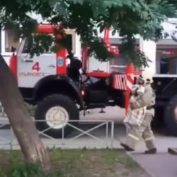 Малыш кидал игрушки с 10-го этажа, а мама была мертва. В Ульяновске расследуют жуткую трагедию