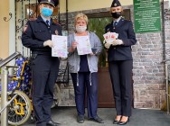 Сотрудники полиции совместно с Общественным советом провели разъяснительную беседу с жителями города по профилактике мошенничества. Сотрудники полиции совместно с Общественным советом провели разъяснительную беседу с жителями города по профилактике мошенничества.