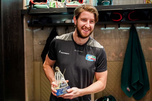 
              Все индивидуальные призы TANECO Кубка чемпионов: Галимов &ndash; MVP, Рейдеборн &ndash; лучший вратарь            