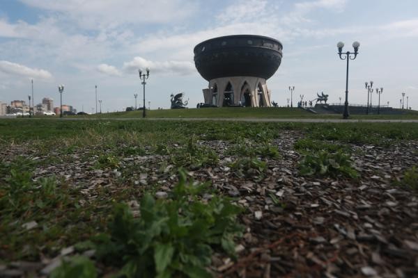 С глаз долой - из сердца вон: территория у казанской &laquo;Чаши&raquo; превращается в заброшенный пустырь