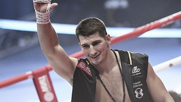 Папин победил Файфера и стал обязательным претендентом на титул WBC