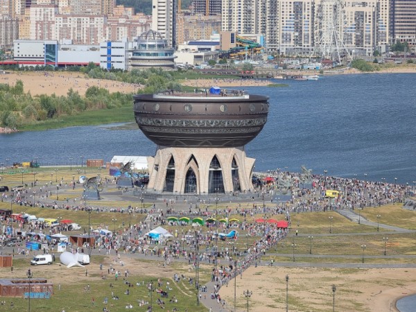День города в Казани: Tat Cult Fest, &laquo;Казанская осень&raquo;, концерт у Чаши и 300-залповый салют