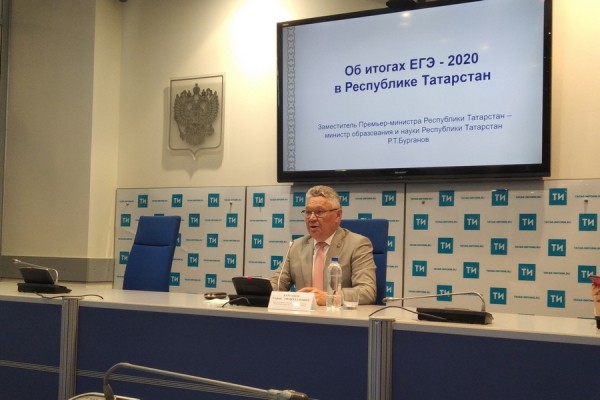 Двоечники расслабились, отличники напряглись: дистант ударил по результатам ЕГЭ в Татарстане