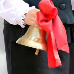 Начало учебного года могут перенести на октябрь