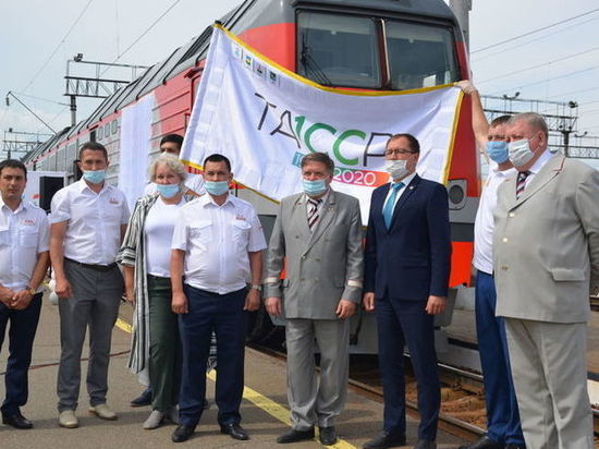 Агрыз торжественно принял эстафету флага 100-летия ТАССР