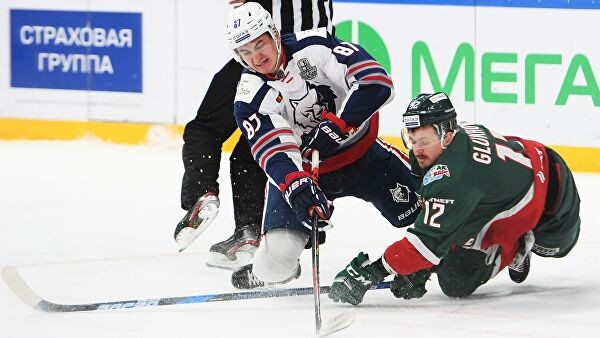 Хоккеисты "Нефтехимика" обыграли "Ак Барс" в товарищеском матче Хоккеисты "Нефтехимика" обыграли "Ак Барс" в товарищеском матче