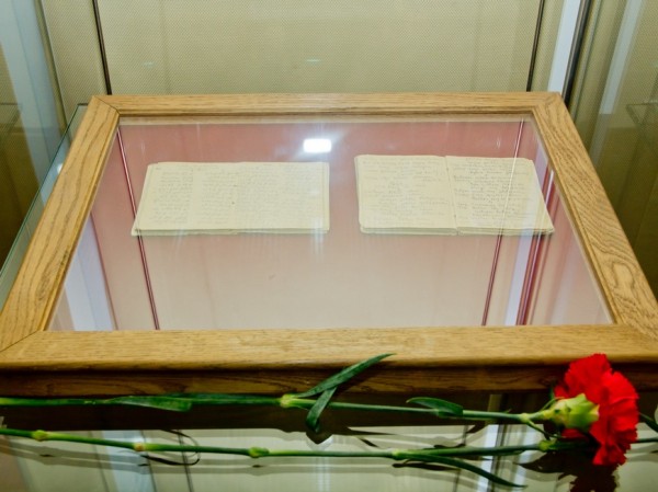 Моабитские тетради, подвеска с уточкой и трактор «Путиловец» – Национальный музей РТ расскажет о богатой истории Татарстана Моабитские тетради, подвеска с уточкой и трактор «Путиловец» – Национальный музей РТ расскажет о богатой истории Татарстана