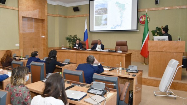 Минниханову презентовали стратегию развития набережной Казанки Минниханову презентовали стратегию развития набережной Казанки