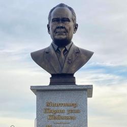 В Татарстане открыли бронзовый бюст первому Президенту РТ Минтимеру Шаймиеву В Татарстане открыли бронзовый бюст первому Президенту РТ Минтимеру Шаймиеву