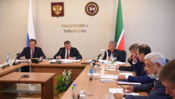 Минниханов принял участие в совещании по исполнению в ПФО нацпроекта по жилью