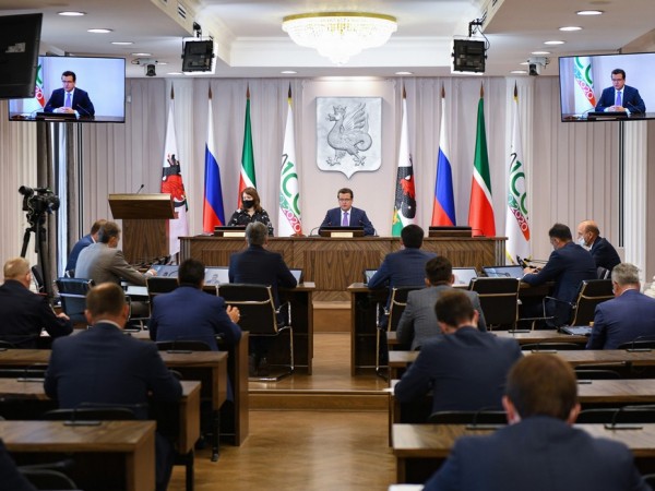 И.Метшин: &laquo;Мы набрали достаточно мощный ход, и важно сделать выбор в пользу завтрашнего дня города и республики&raquo;