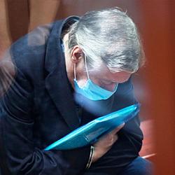 Сокамерники Ефремова рассказали о его поведении в СИЗО