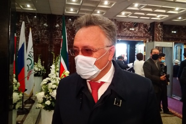 &laquo;У нас коленки подгибались, но вы повели вперед&raquo;: Рустама Минниханова поздравили с третьим президентским сроком