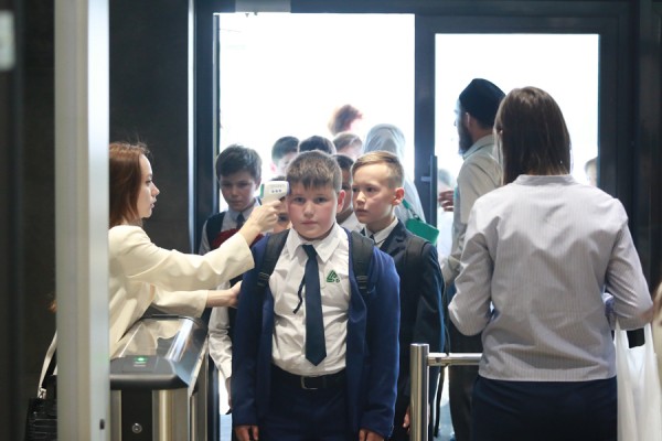 &laquo;А мы сюда по прописке попали!&raquo;: в Казани открыли &laquo;шаймиевскую&raquo; школу, в которой 16 первых классов 