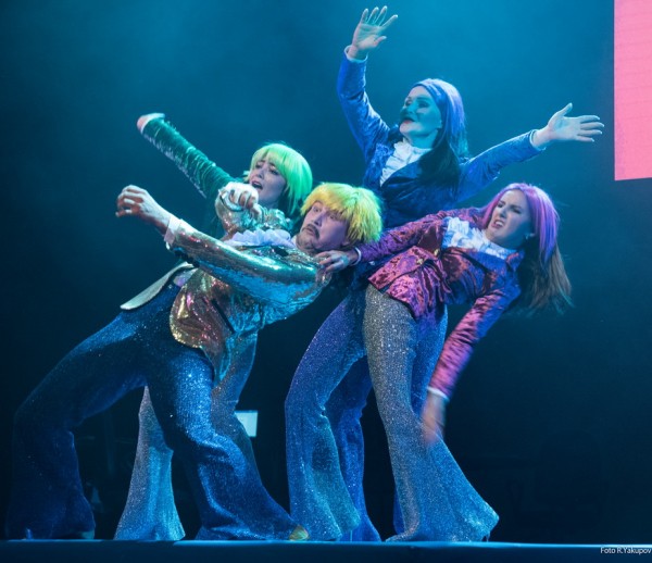 В театре Камала состоялась премьера спектакля "Женюсь.tat" (ФОТОРЕПОРТАЖ)