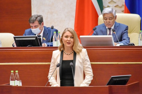 Депутаты Татарстана припомнили обнаженку детскому омбудсмену и не подняли прожиточный минимум пенсионера