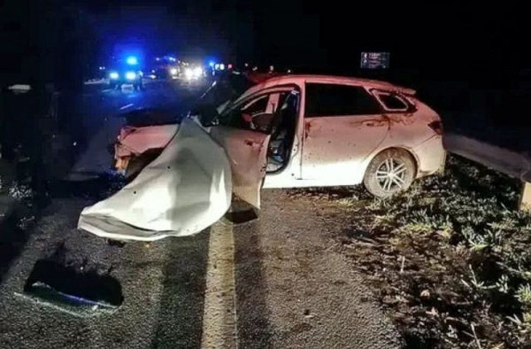 Отец и сын погибли на трассе в Елабужском районе, уходя от полицейской погони (ФОТО) Отец и сын погибли на трассе в Елабужском районе, уходя от полицейской погони (ФОТО)