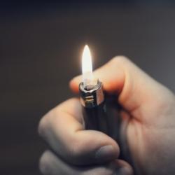 В Казани инвалида по зрению обвинили в поджоге супруги В Казани инвалида по зрению обвинили в поджоге супруги