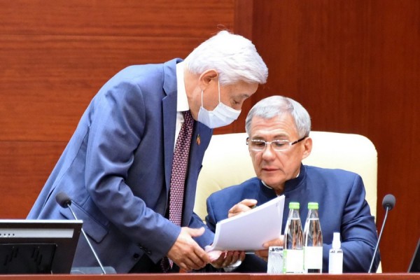 Депутаты Татарстана припомнили обнаженку детскому омбудсмену и не подняли прожиточный минимум пенсионера