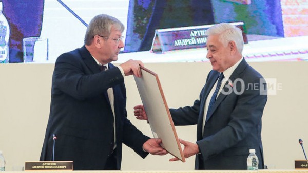 Фариду Мухаметшину передали копию постановления ВЦИК о создании ТАССР