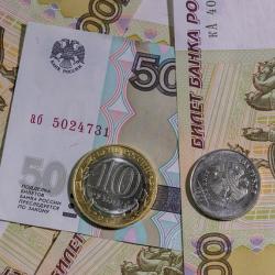 В сентябре безработные родители получат по 3 тысячи рублей на ребенка