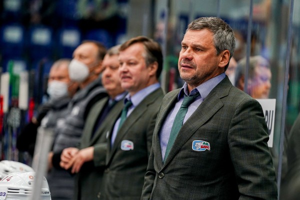 
              Дмитрий Квартальнов: &laquo;Все линии сыграли ниже своих возможностей&raquo;            