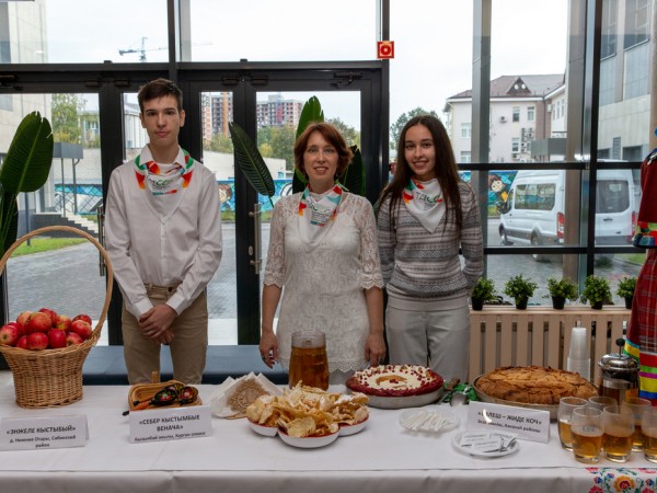 В Казани прошел зональный этап конкурса родословной &laquo;Эхо веков в истории семьи &ndash; Тарихта без эзлебез&raquo;