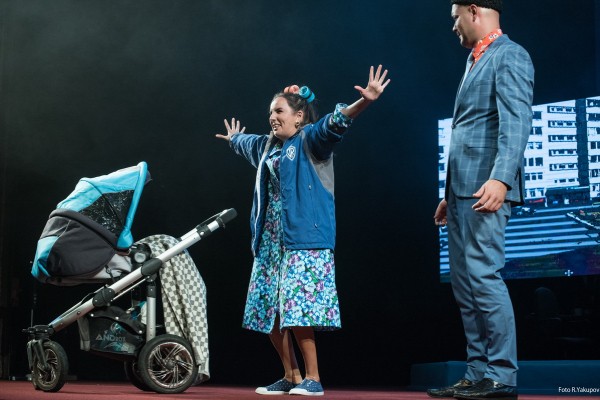 В театре Камала состоялась премьера спектакля "Женюсь.tat" (ФОТОРЕПОРТАЖ)