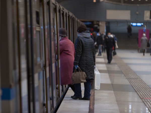 В казанском метро появился новый поезд &laquo;Москва&raquo;: без межвагонных дверей и с &laquo;умным&raquo; освещением