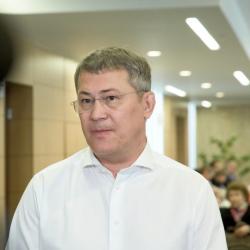 &laquo;Все непросто&raquo;: Радий Хабиров поделился личным фото