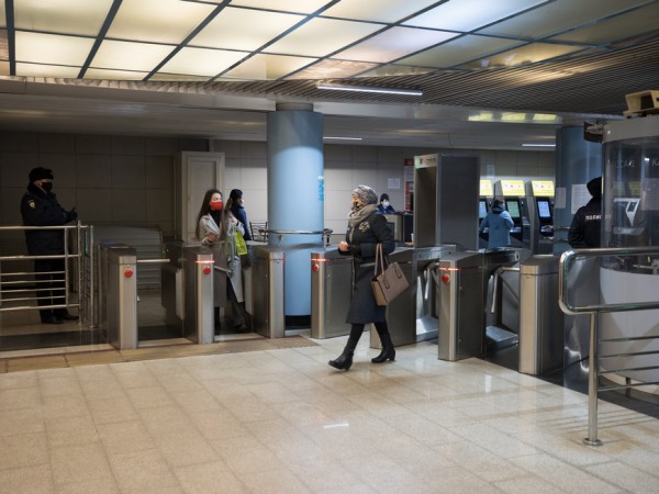 В казанском метро появился новый поезд &laquo;Москва&raquo;: без межвагонных дверей и с &laquo;умным&raquo; освещением