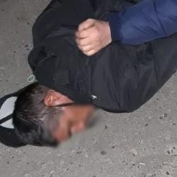 Мужчина в Казани взял женщину в заложники, изнасиловав ее и ее дочь-подростка Мужчина в Казани взял женщину в заложники, изнасиловав ее и ее дочь-подростка