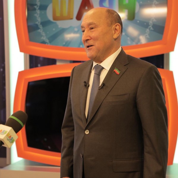 Сегодня Марат Ахметов побывал в гостях у "ШАЯН ТВ" (ФОТО)