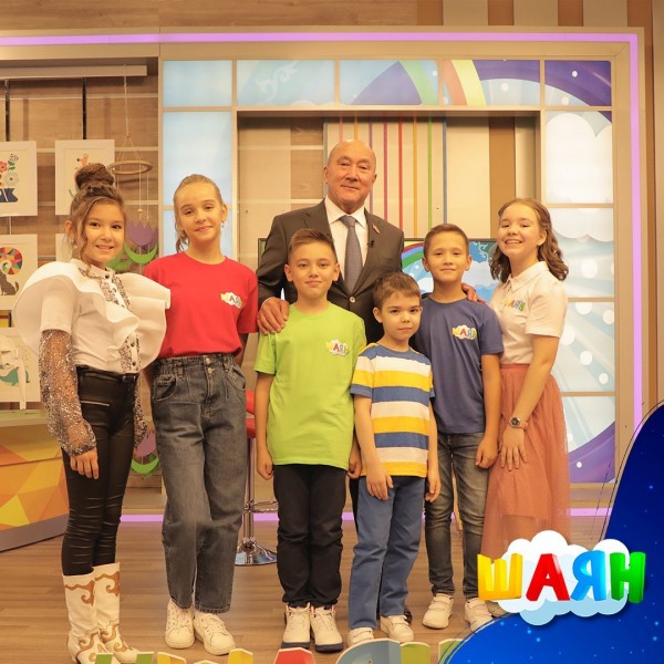 Сегодня Марат Ахметов побывал в гостях у "ШАЯН ТВ" (ФОТО)