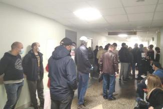 &laquo;А вы на меня не кашляйте!&raquo;: напуганные ковидом казанцы давятся в очередях к врачам 