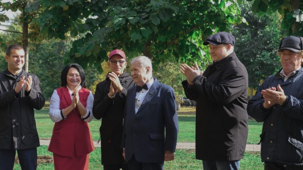 В сквере Татарской Государственной филармонии была посажена именная ель (ФОТО)