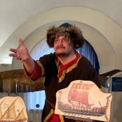 Национальный музей РТ приглашает на квест-игру "Великий Волжский путь. Из варяг в персы" Национальный музей РТ приглашает на квест-игру "Великий Волжский путь. Из варяг в персы"