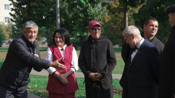 В сквере Татарской Государственной филармонии была посажена именная ель (ФОТО)