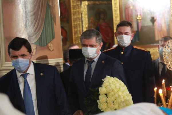 Митрополит Феофан обрел вечный покой в воссозданном им соборе