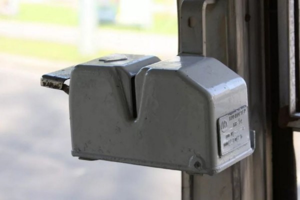 &laquo;Совесть - лучший контролер&raquo;: &laquo;приблуда&raquo; от Грефа для оплаты проезда оставит без работы казанских кондукторов? 