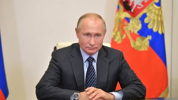 Бесценное наследие предков: Путин поздравил Минниханова с Днем народного единства