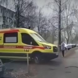 В Челнах женщина выгнала с парковки карету скорой помощи (ВИДЕО)
