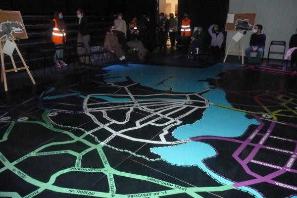  &laquo;Вахитовского района больше нет&raquo;: на премьере спектакля &laquo;Децентрализация&raquo; зрители перекроили Казань на свой лад