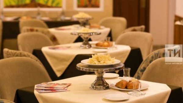 Минниханов предложил разрешить ресторанам в Татарстане работать до полуночи