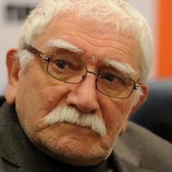 Армен Джигарханян скончался в возрасте 85 лет