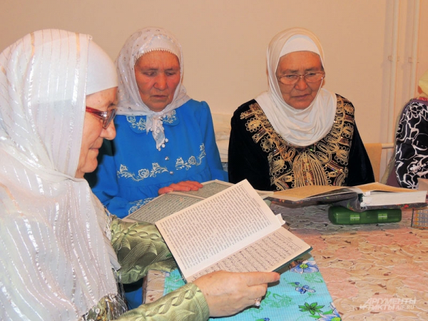 Танец с гробом и плач по усопшему. Как хоронят людей в разных странах мира?